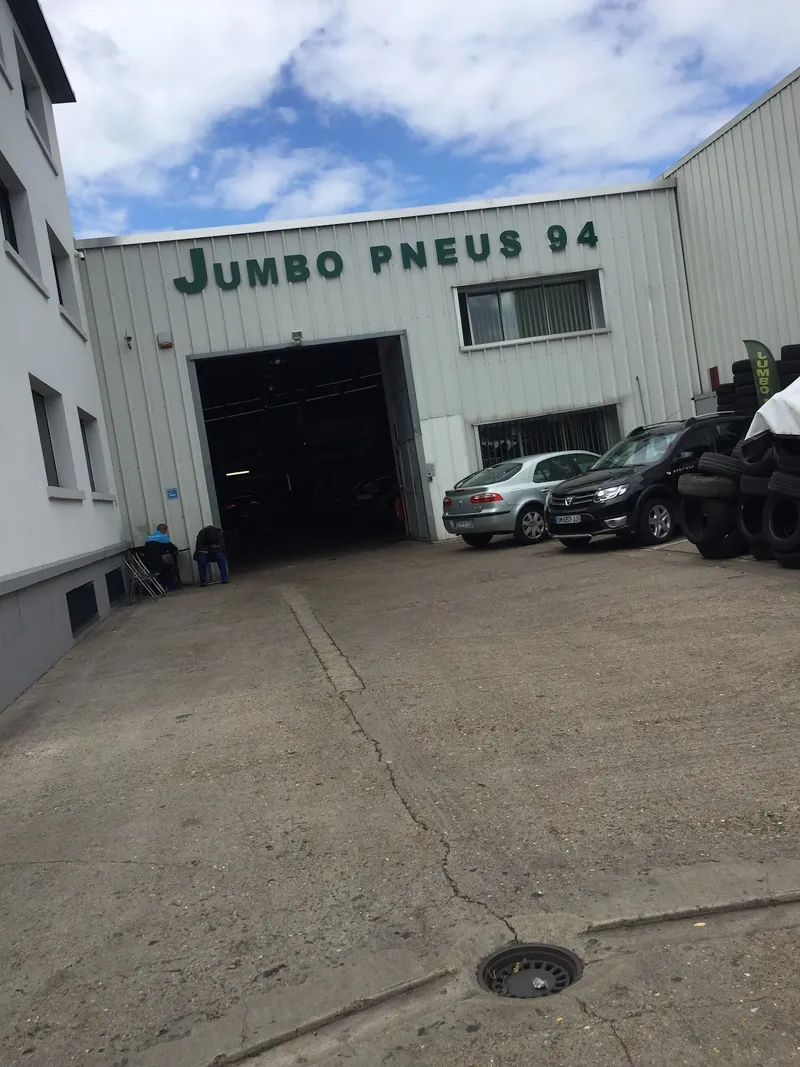Jumbo Pneus Villejuif