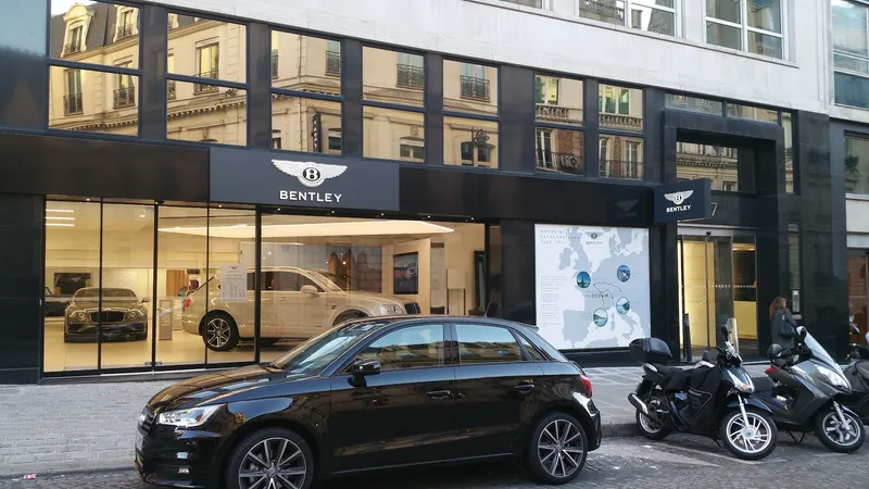 Bentley Paris-Seine