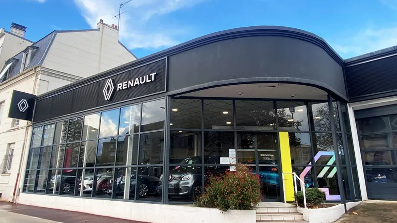 Renault Chatou - CAR LOVERS