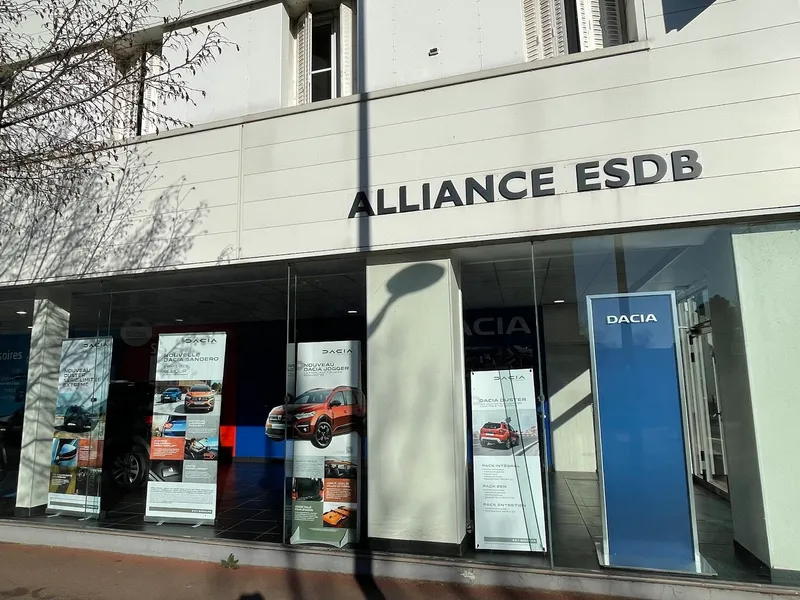 Dacia Saint-Germain-en-Laye - CAR LOVERS