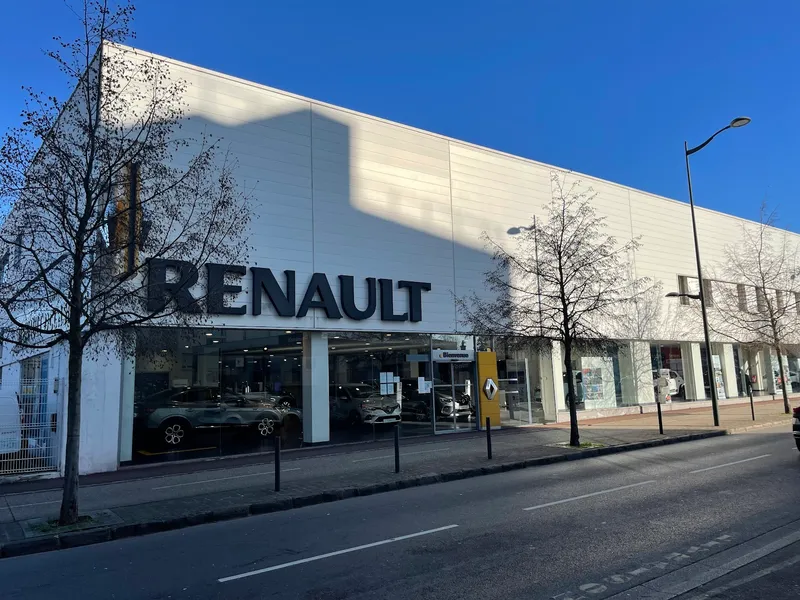 Renault Saint-Germain-en-Laye - CAR LOVERS