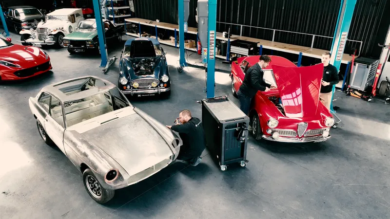 EMBLEMATIK GARAGE