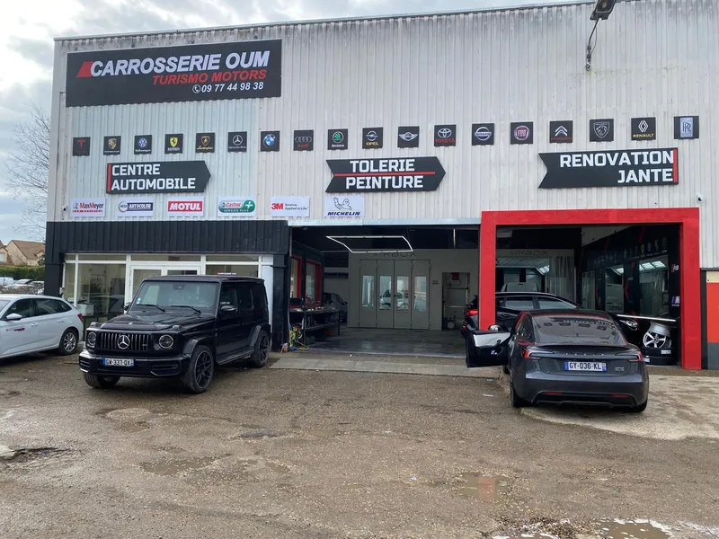 Carrosserie OUM Saint Quentin en Yvelines 78 Garage Dépannage