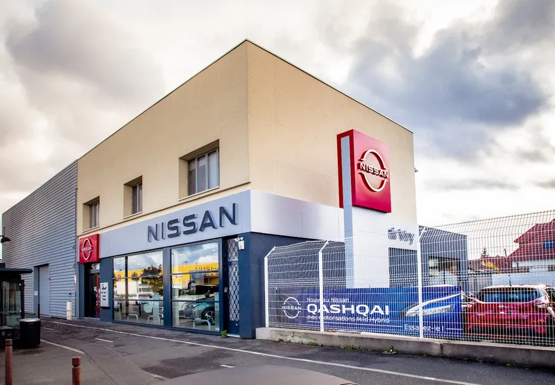 Nissan Avenir Viry