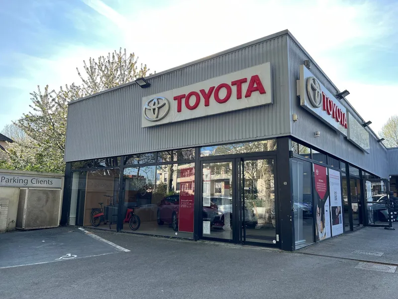 Toyota - Colin Team Toy - L'Haÿ-les-Roses